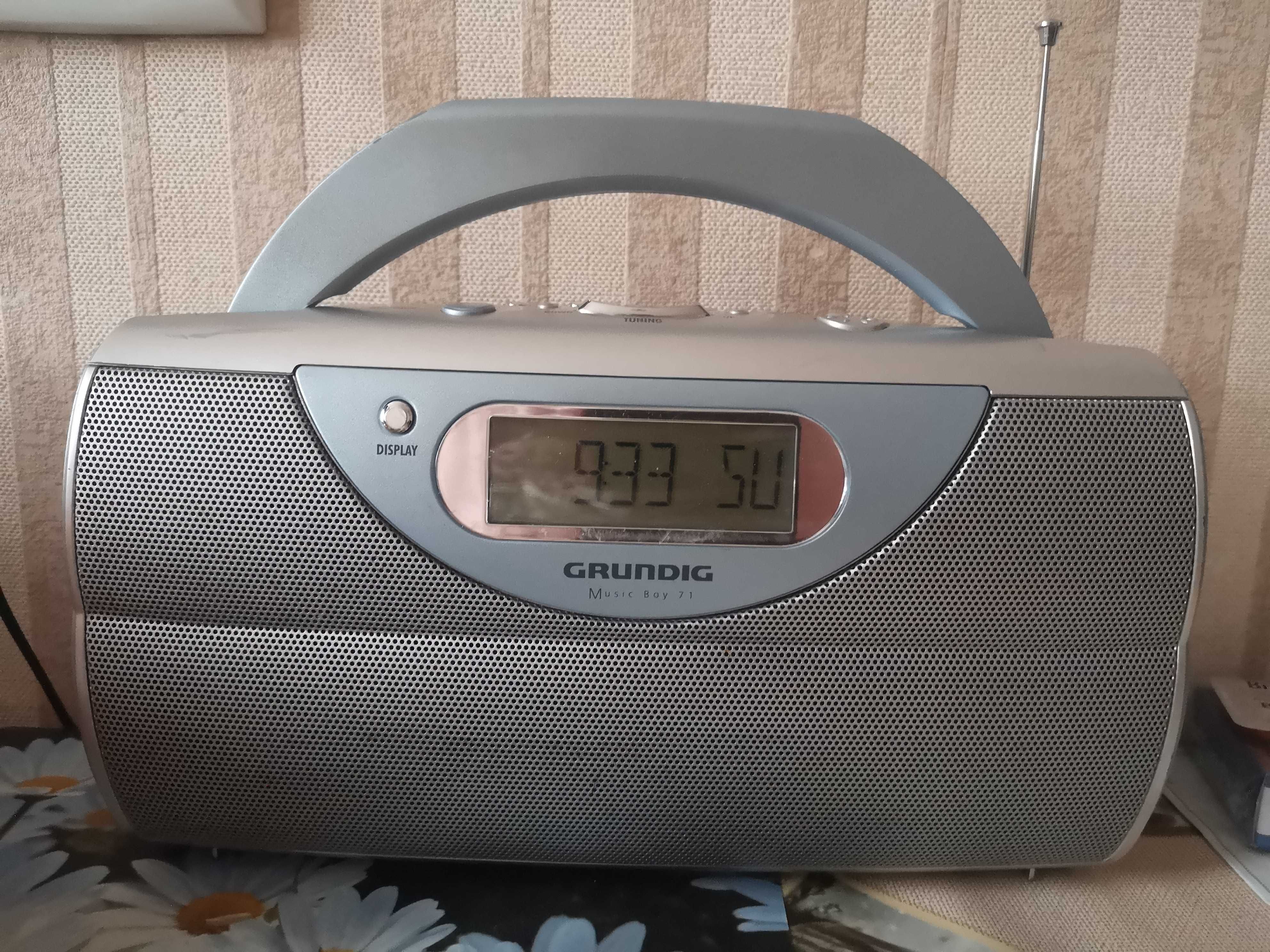 Grundig music boy 71 радиоприёмник. Супергетеродин.