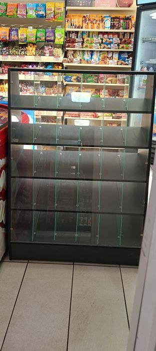 Продам полку для конфет