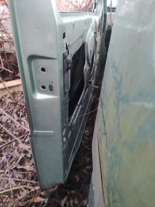 Продам двері з дафа 2008рік