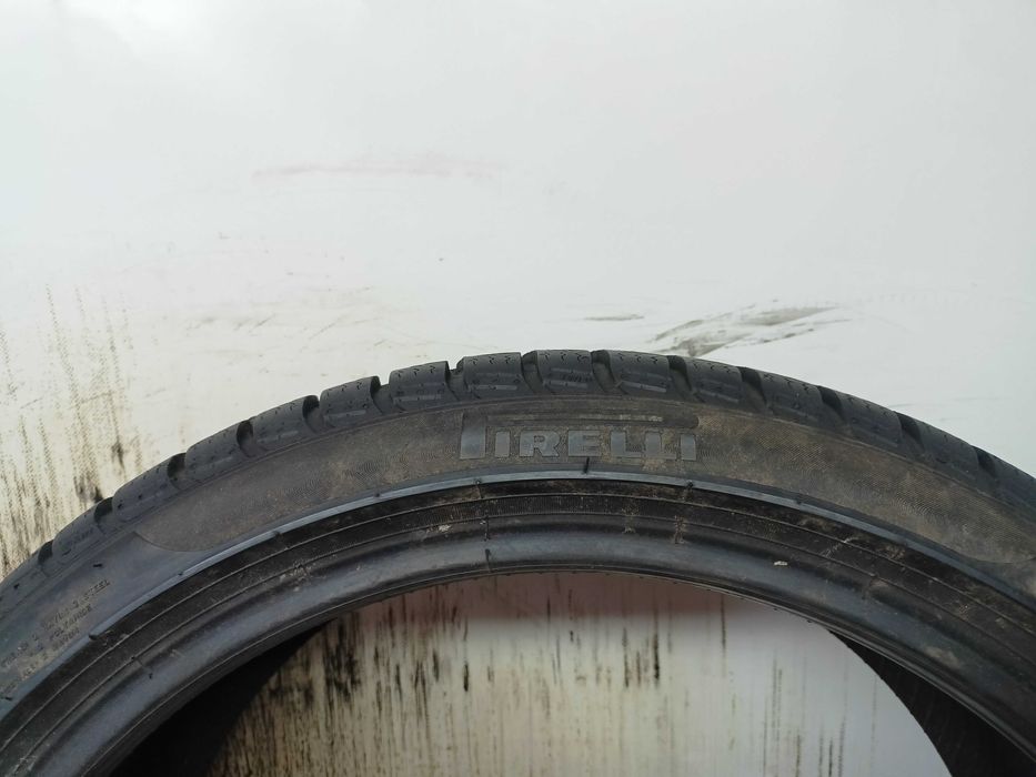 Pirelli SottoZero 3 225/40/18 2017r. 92H 7,5mm (3296)