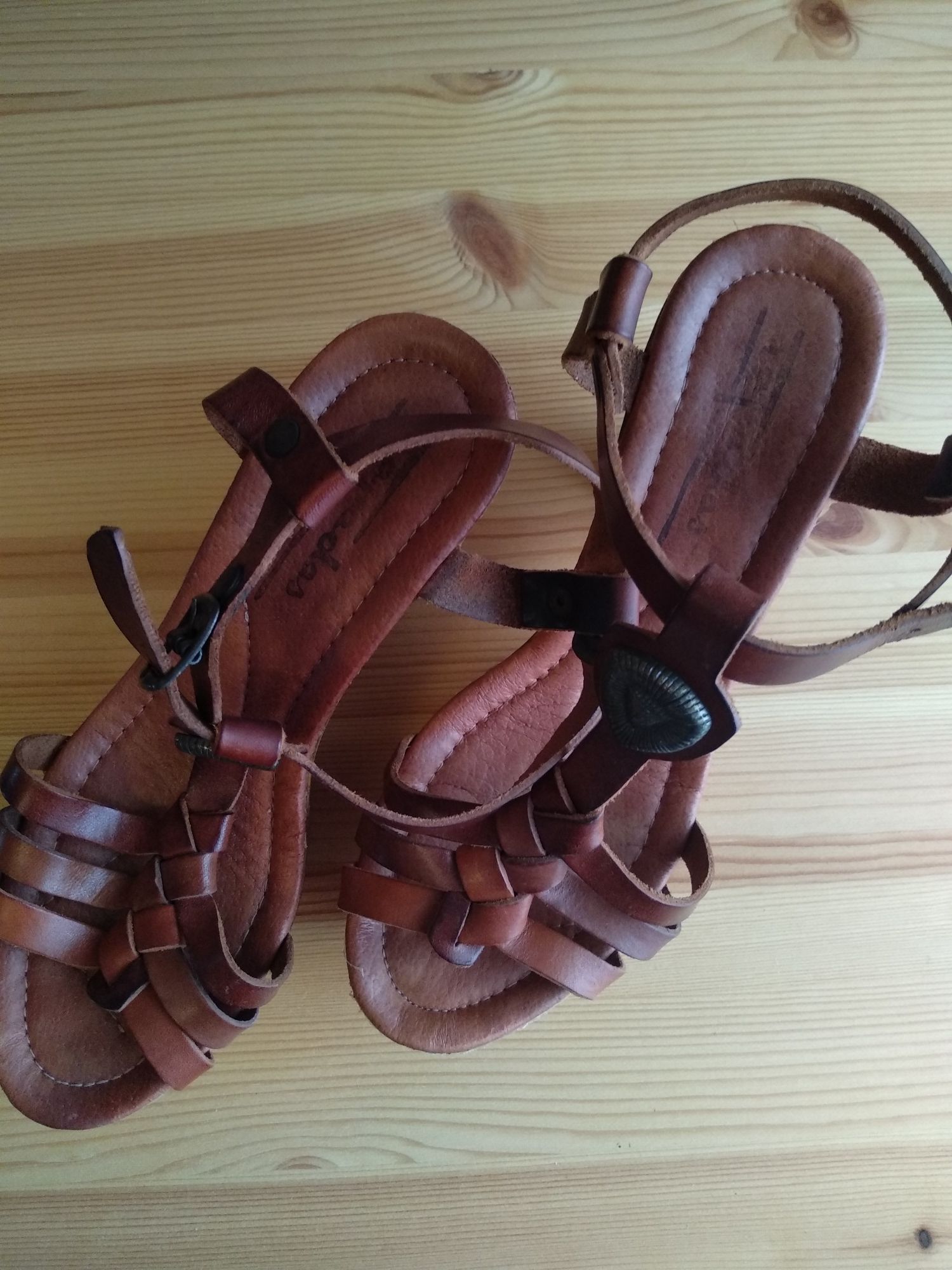 Chinelas Tapadas 38