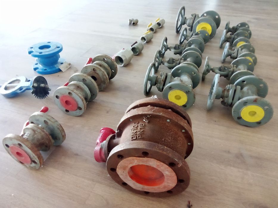 Vendo válvulas industriais