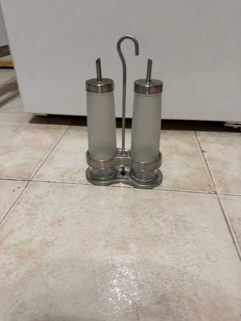 Galheteiro em vidro/metal