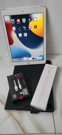 Tablet iPad Apple Retina -10 Cali złoty , Procreate