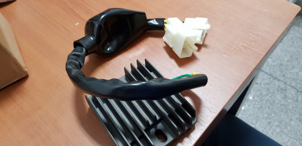 Retificador regulador de corrente Honda cbr 954 ,xx 1100 novo