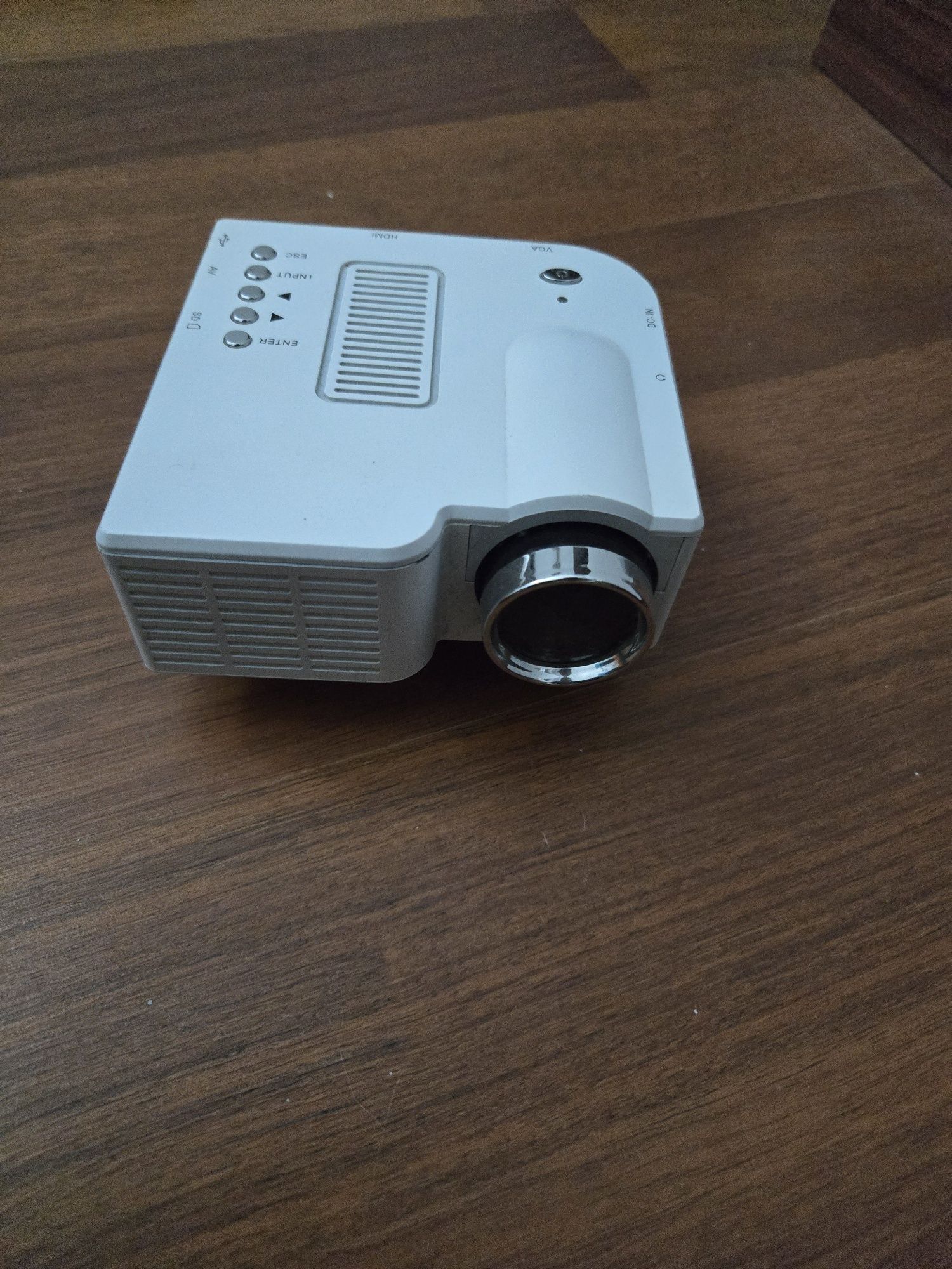 Mini Projector led semi novo