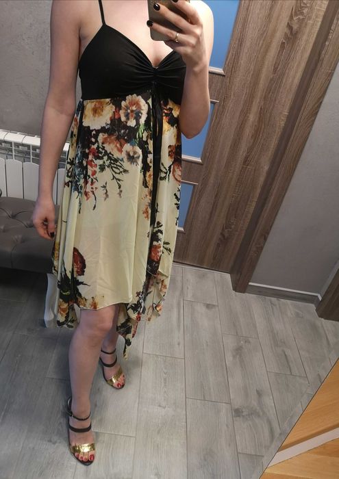 Sukienka w kwiaty na lato S /M