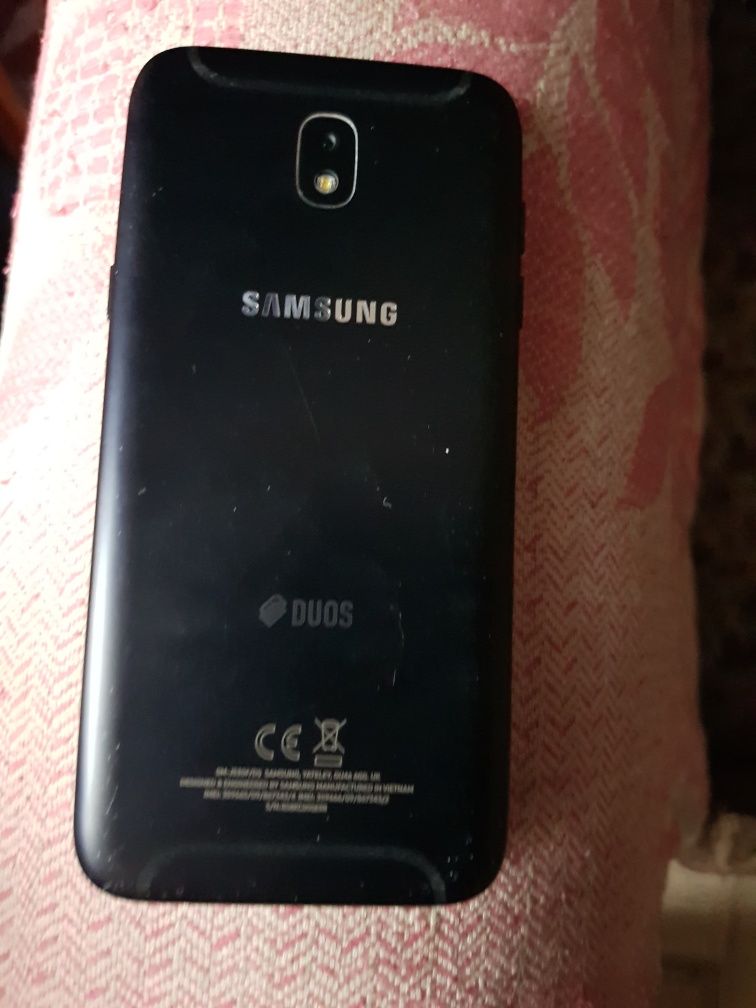 Продаю два тел Samsung j5  Samsung j7