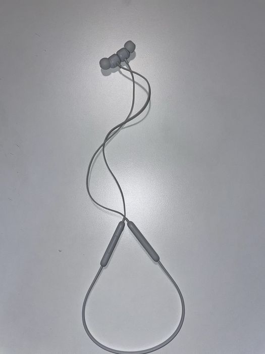 Auriculares Beats Flex sem fios