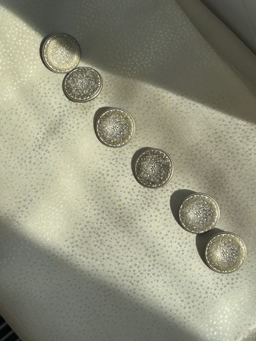 Металеві ґудзики світло-золотого кольору