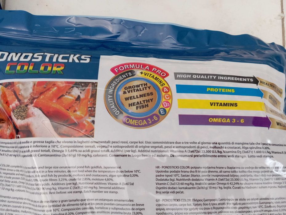 Ração para peixes de lago