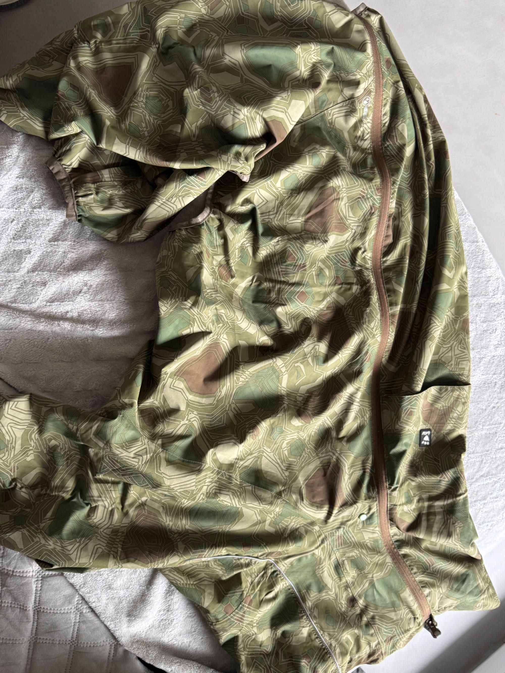 Płaszcz dla psa wodoodporny HURTTA DOWNPOUR SUIT rozmiar 70 cm