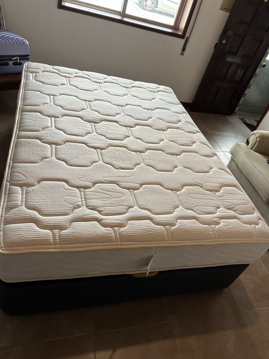 Cama box casal com bau e colchao de mola