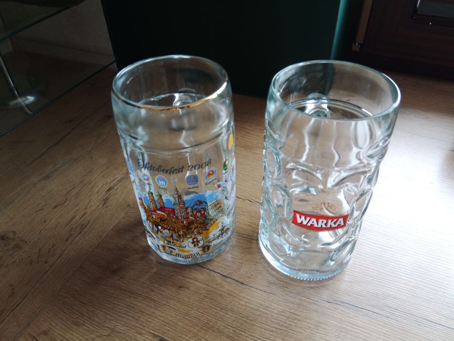 Sprzedam kufle dwa litrowe.