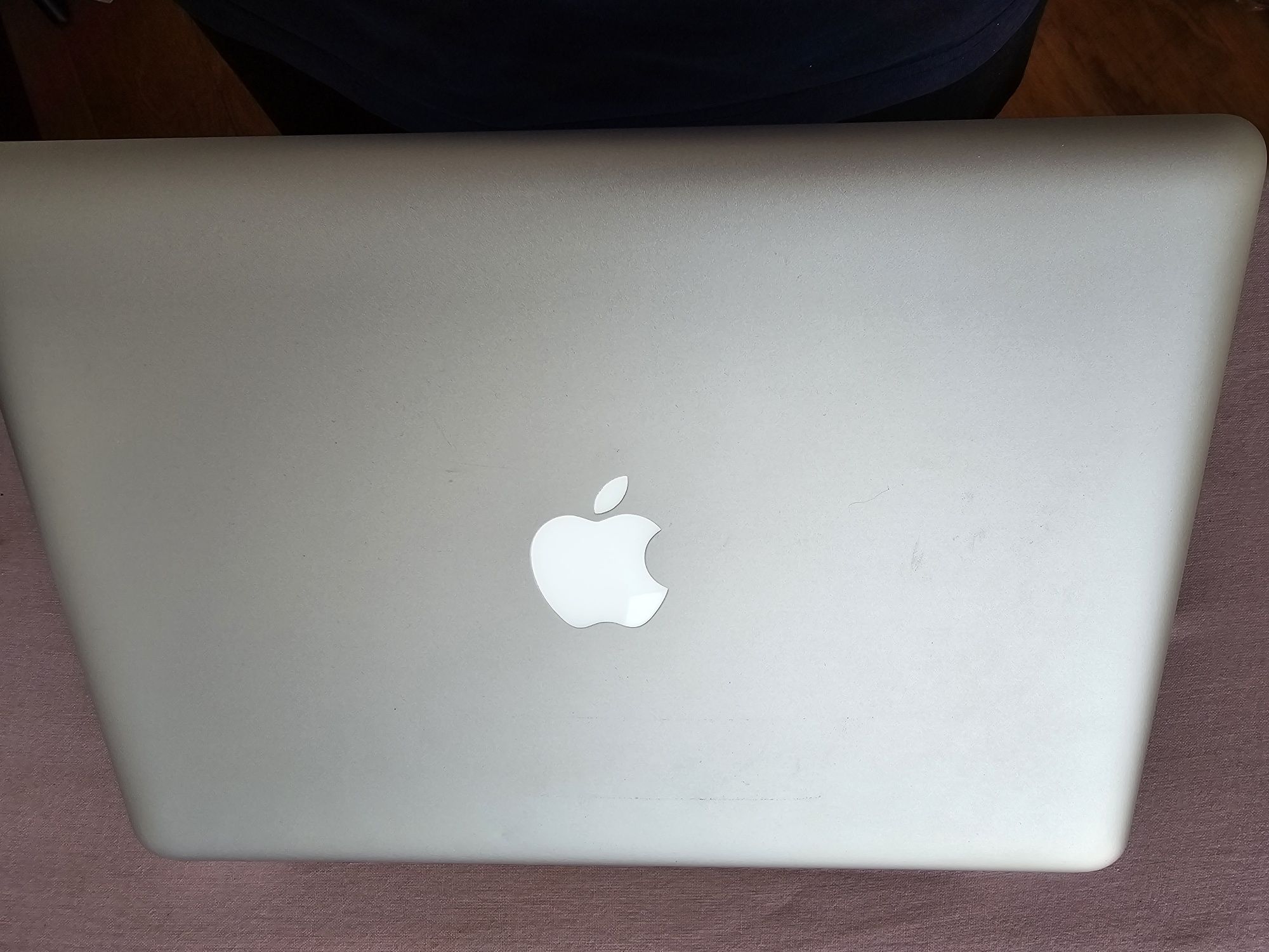 Portátil macbook pro 13 2011 em bom estado