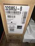 Monitor LG 32SM5J