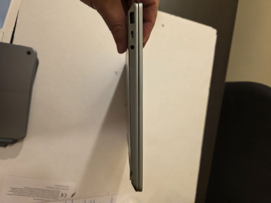 Microsoft Surface Laptop Go 2 i5 (11th Gen) 8/12864551748128003124