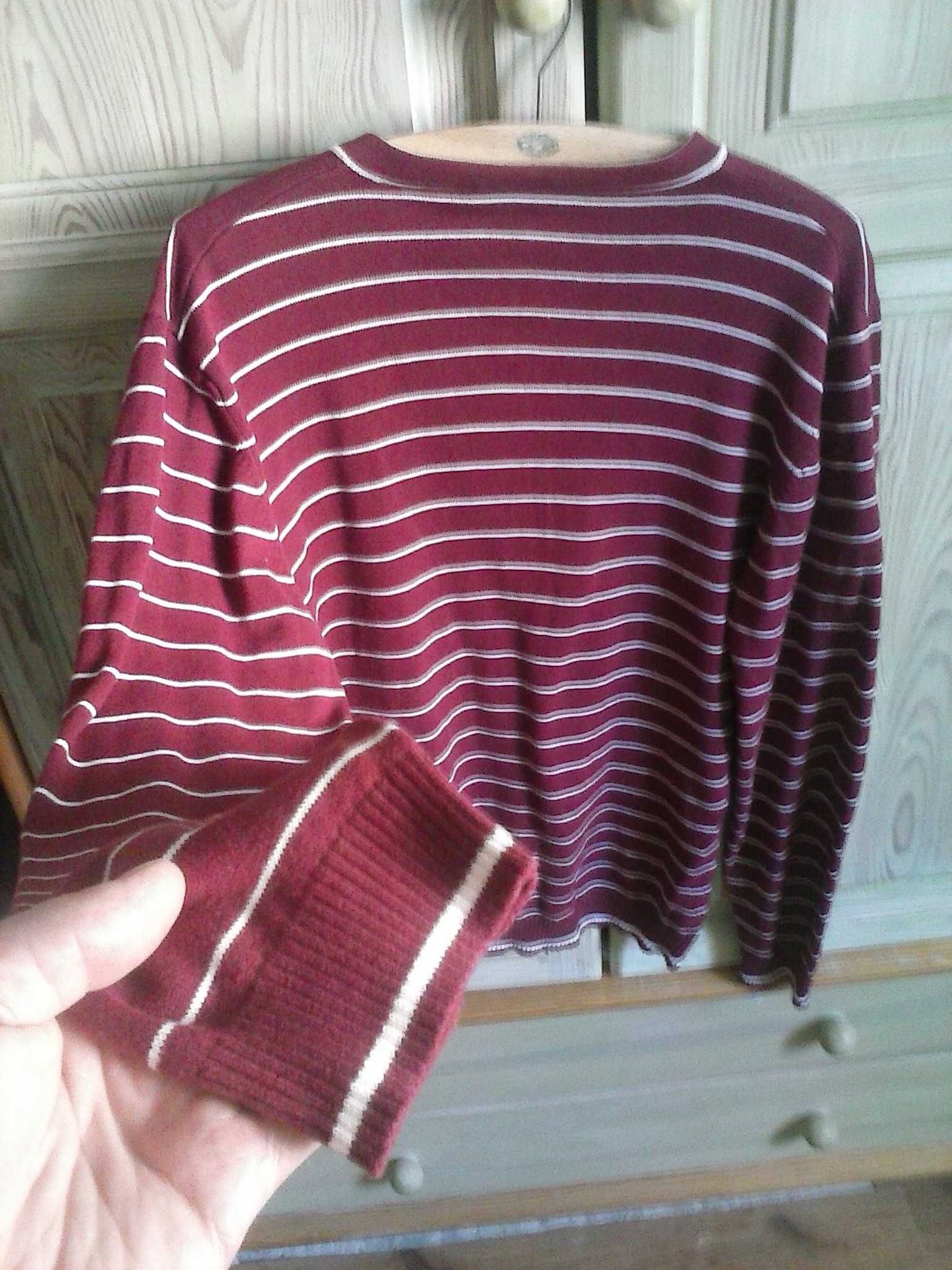 Męski sweter w serek XL