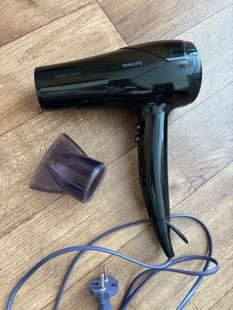 Продам фен Philips SalonDry Control