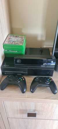 Xbox One kinect 2 pady ladowarka 8 gier. Super stan.
