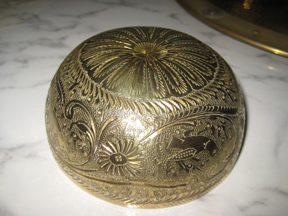 Taça latão trabalhada, anos 60, nunca usada