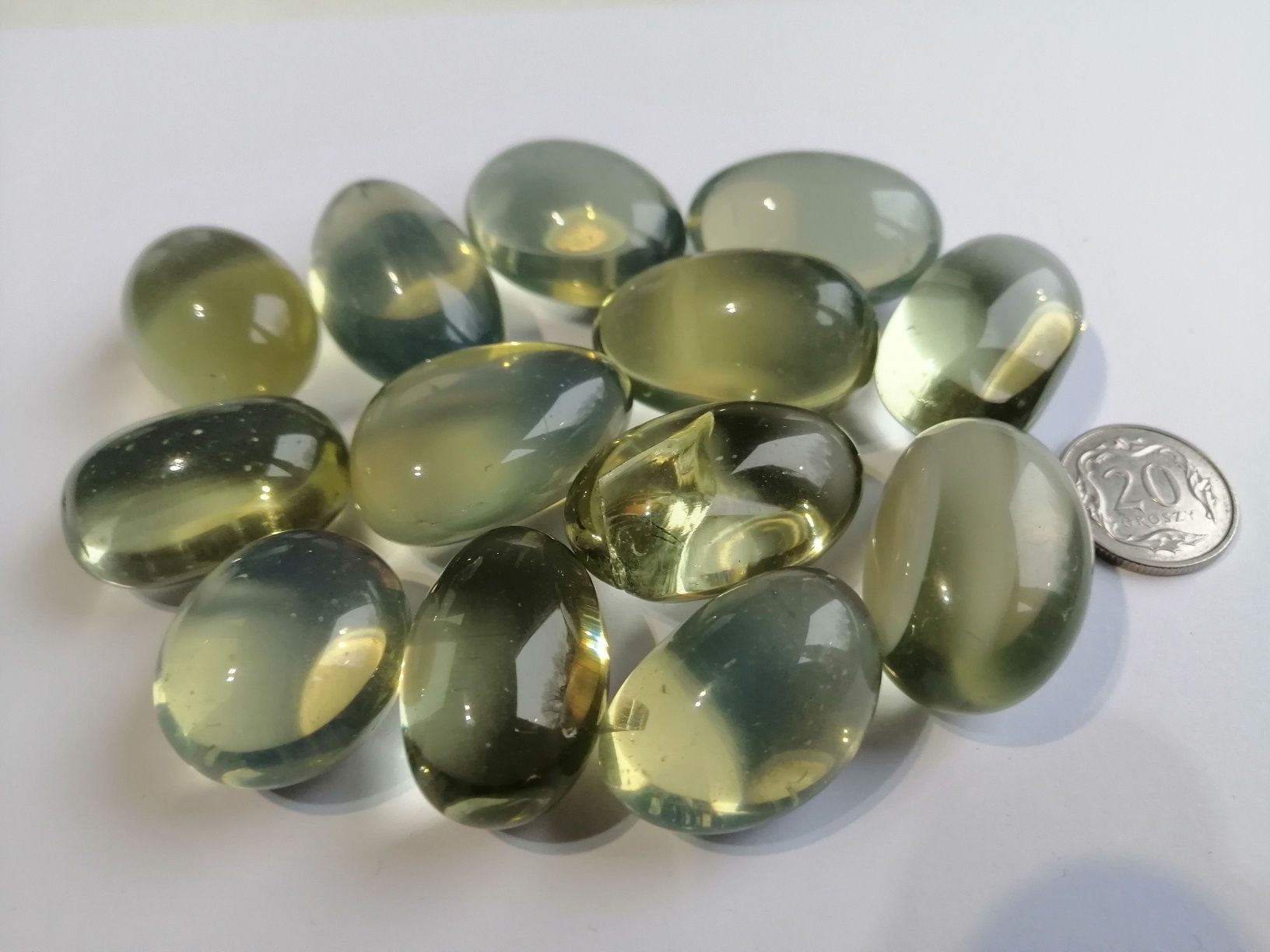 Naturalny kamień Opal w formie polerowanych otoczaków