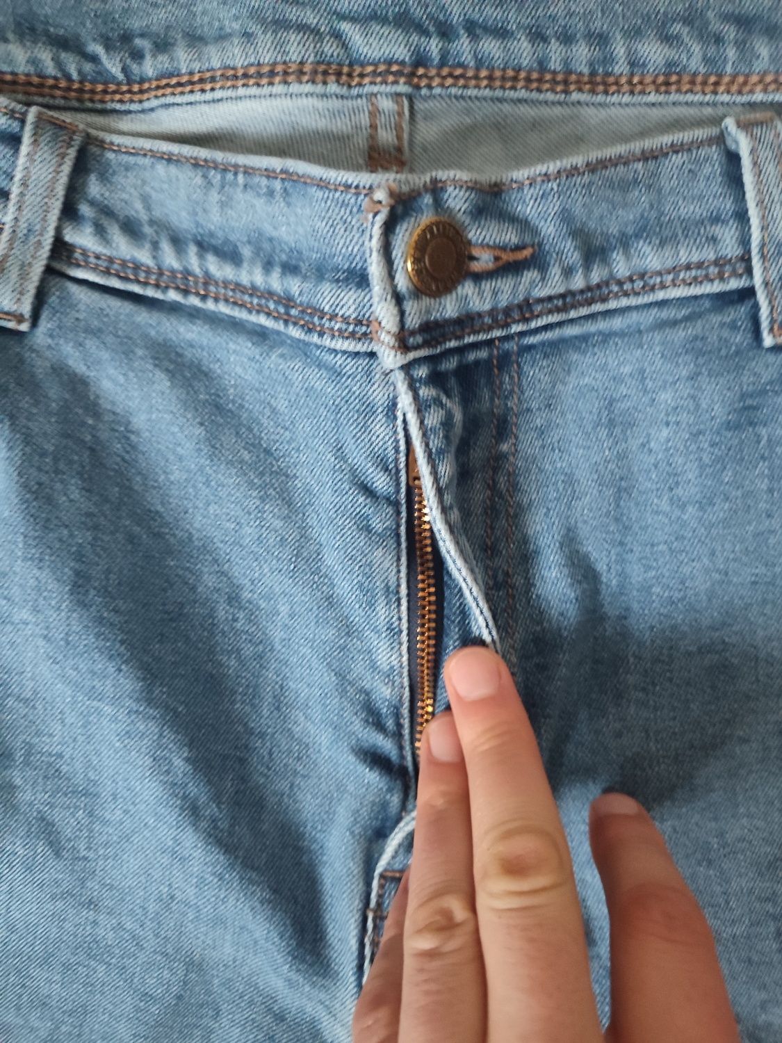 Spodnie jeansowe proste Wrangler straight fit