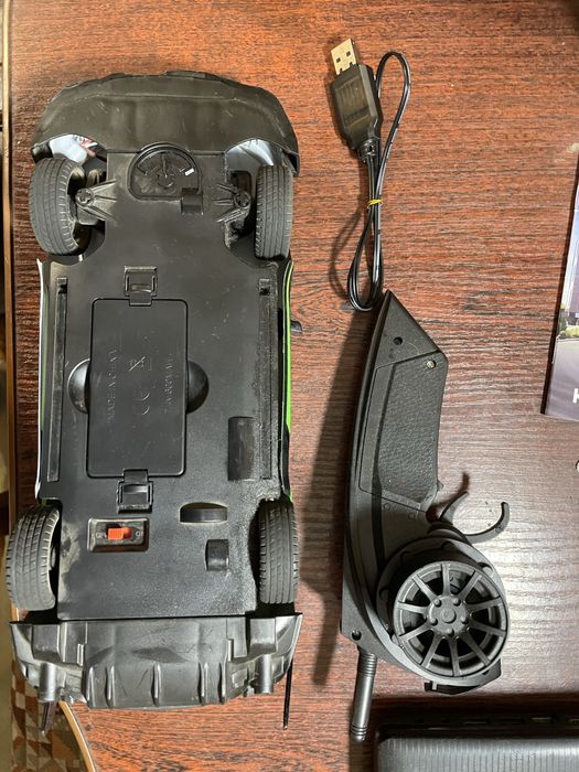 Машинка на пульту