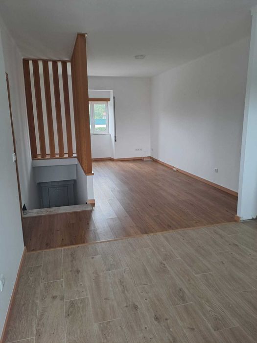 Apartamento T2 reconstruído há 4 anos