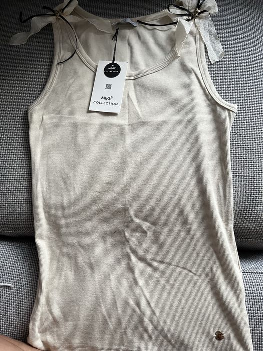 Bluzeczka z Megi bezowa