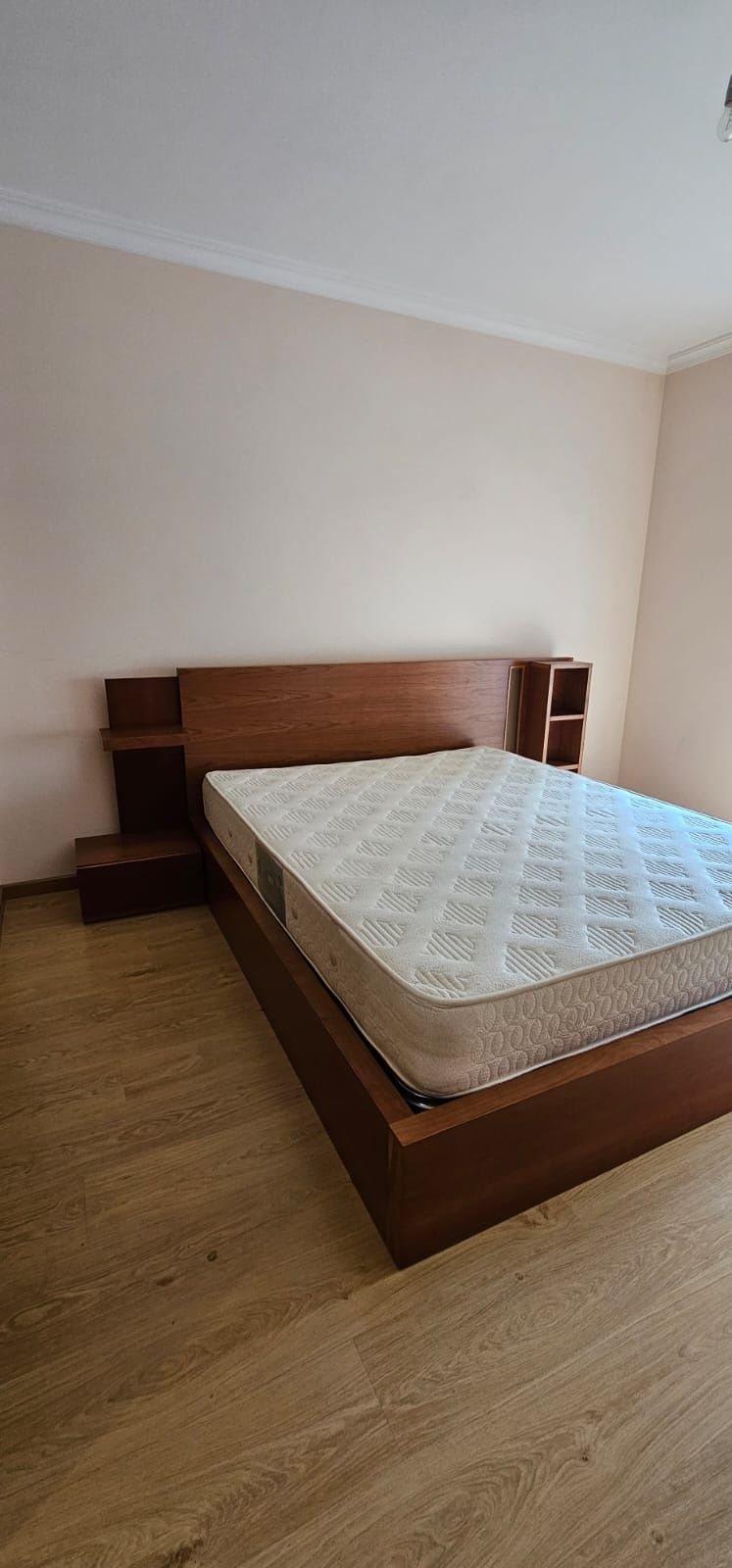 Quasto de casal em como novo