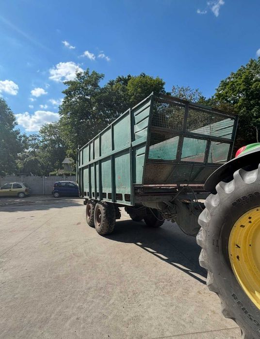 Przyczepa rozrzutnik T-88