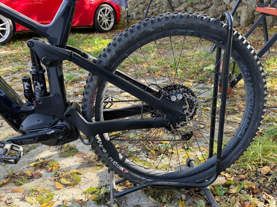 rower Dartmoor E-Thunderbird CF 2025 L