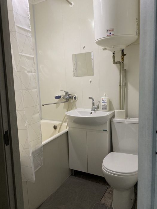 Сдаю в аренду по добово 2-кімнатну квартиру