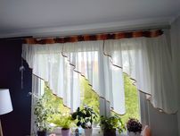 Firanka ecru z ozdobnym pasem