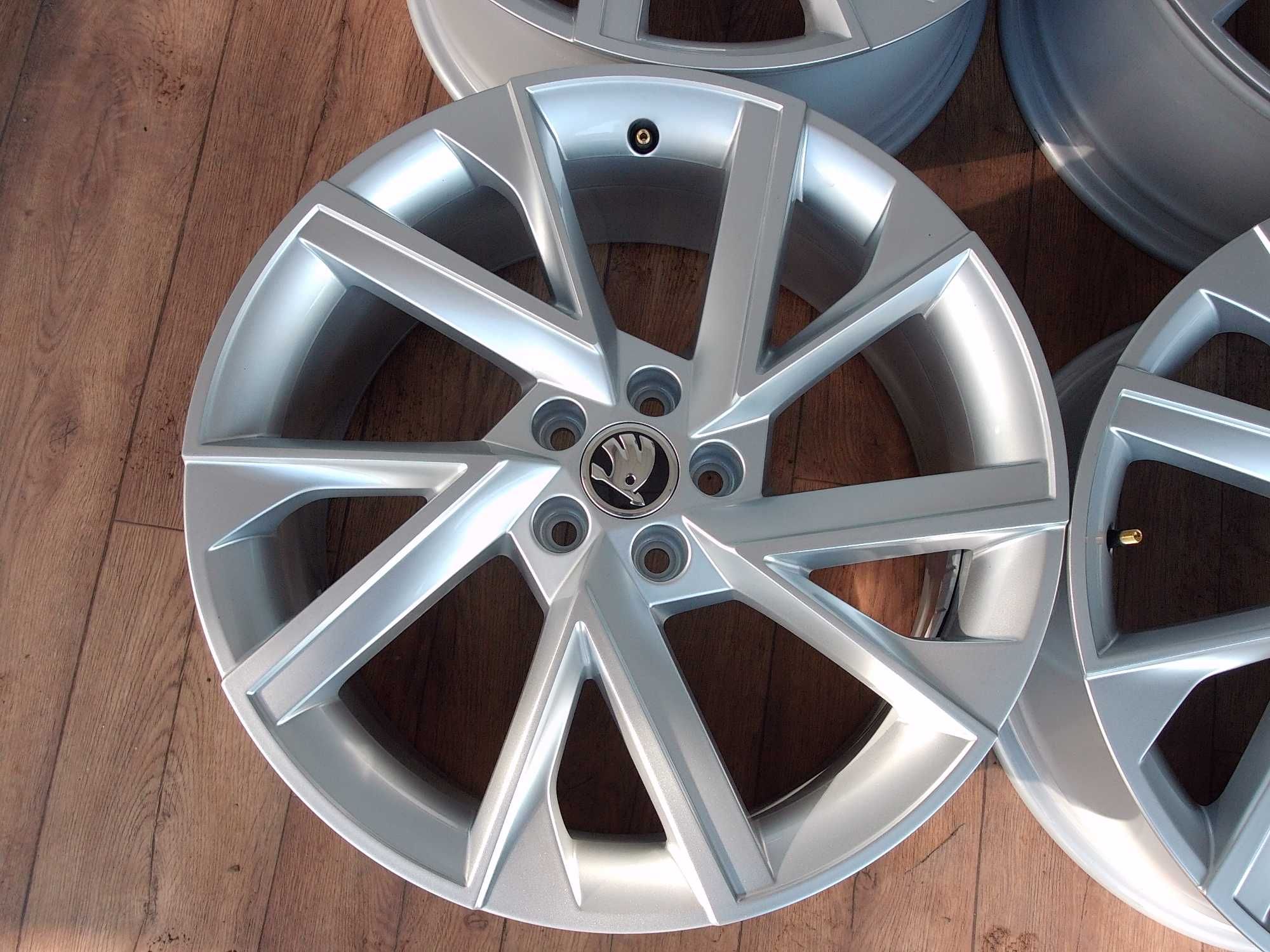 Felgi Skoda Scala Kamic Fabia VW Seat 18x7 5x100 ET39 nowe