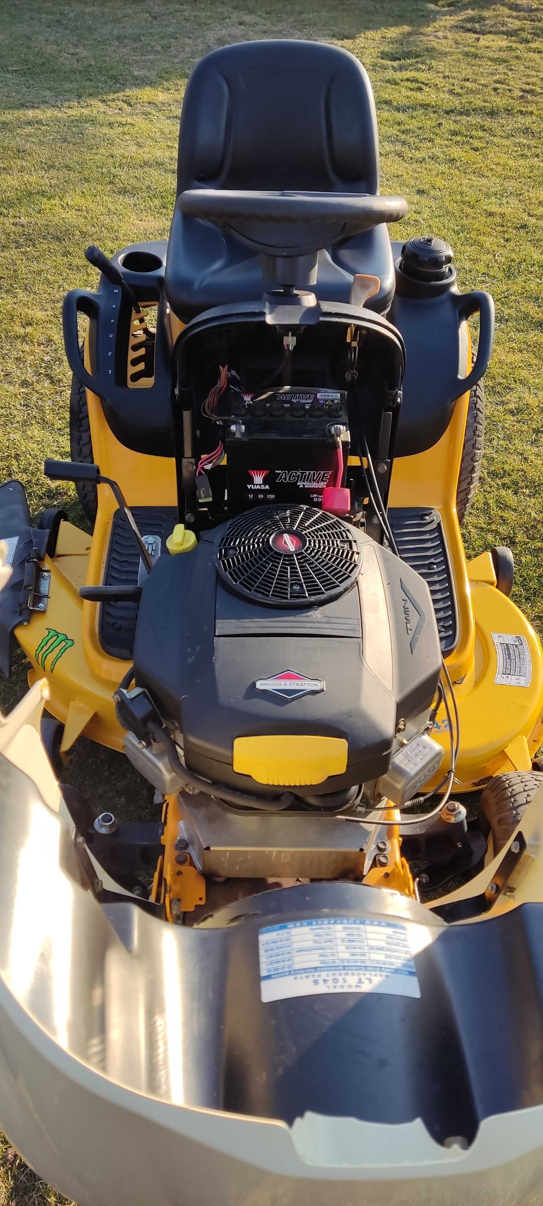 Traktorek kosiarka CUB CADET 24HP V-Twin Briggs Husqvarna John Craftsm