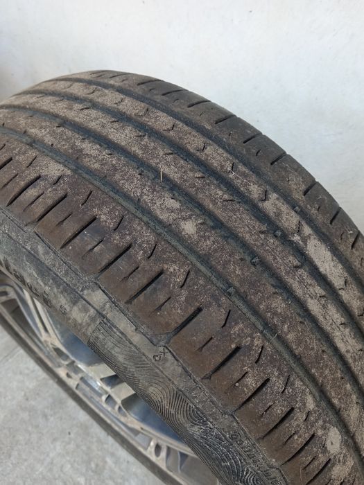 Продам комплект коліс з литими дисками для тойота авенсис 16