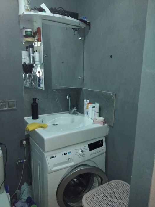 Продаж двокімнатної квартири в гуртожитку вул. Одеська
