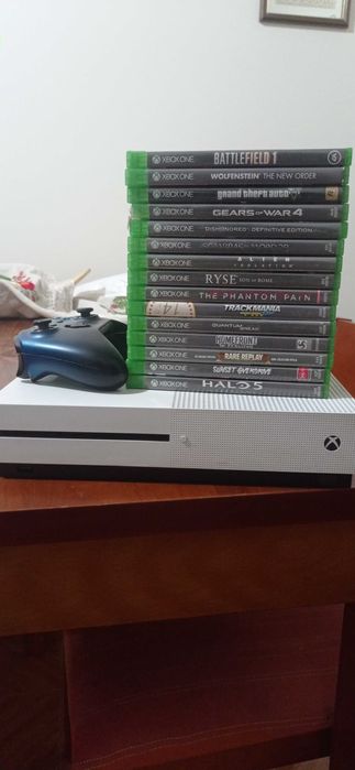 XBOX ONE S 500GB + 15 jogos + comando