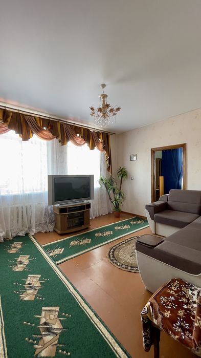 Продаж двох кімнатноі квартири