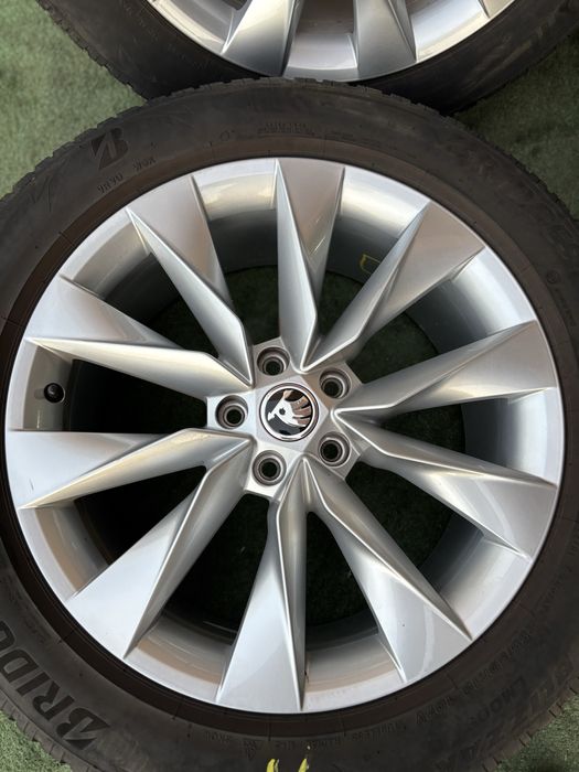 5x112 8Jx19 ET45 SKODA 57,1 felgi aluminiowe CRYSTAL ENYAQ OCTAVIA