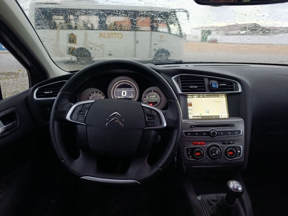 Citroën C4 impecável