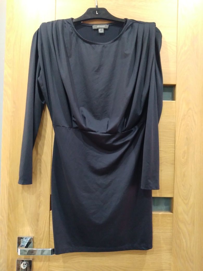 Piękna sukienka rozm L/XL biust 110/120cm