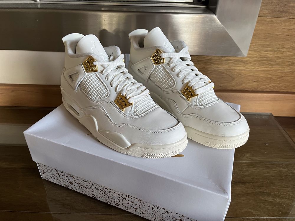 AIR JORDAN 4 - white & gold