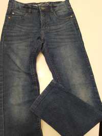 Spodnie jeansy 140