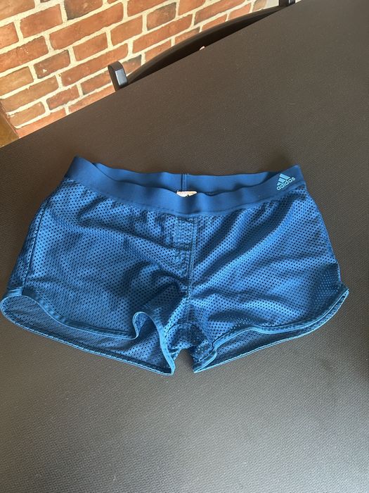 Шорты Adidas дышащие