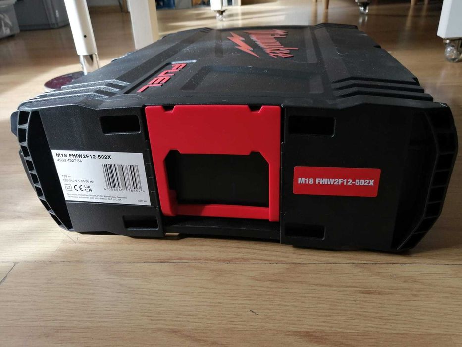 Skrzynka po narzędziach Milwaukee