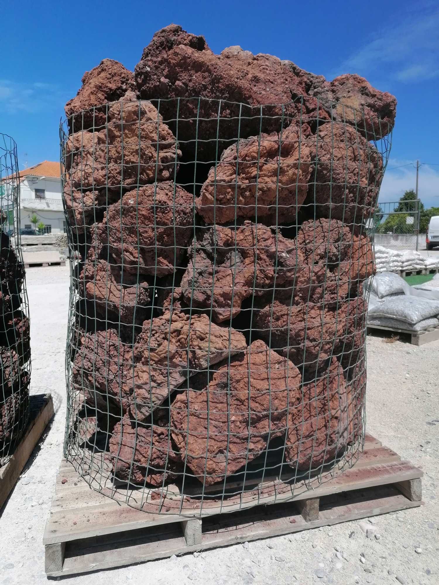 Rocha Vulcânica / Pedra Lava de vulcão; 246€/Big Bag de 800Kg