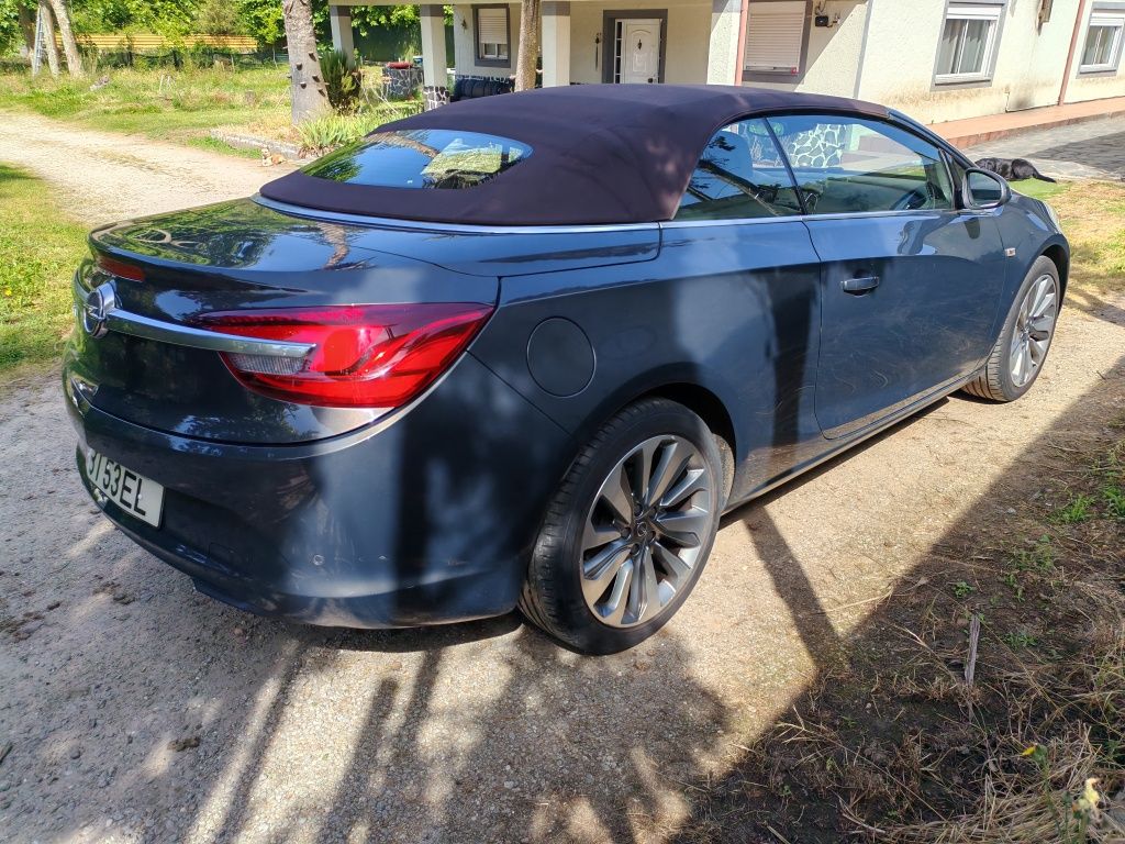 Opel Cascada Cabrio